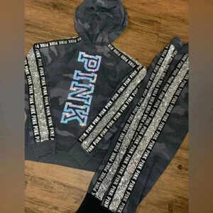 PINK VS CAMO BLING HOODIE/JOGGERS  OUTFIT SET XS